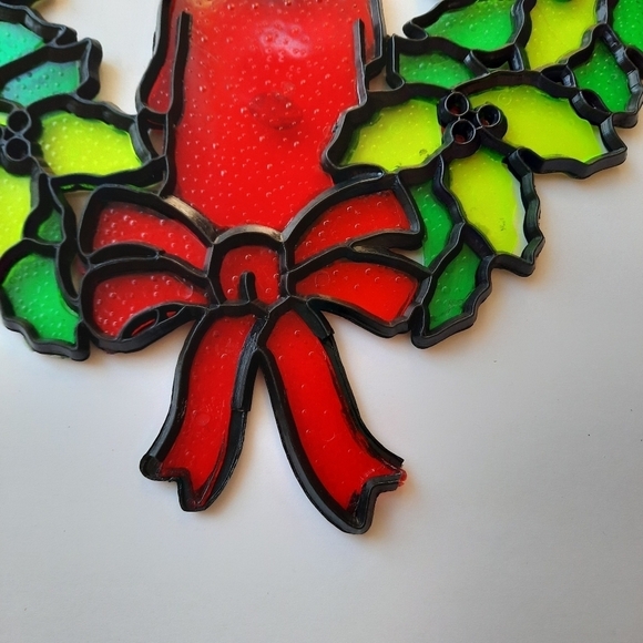 2 Vintage Crystalline acrylic faux stained glass hanging Christmas wreat… - Picture 9 of 9